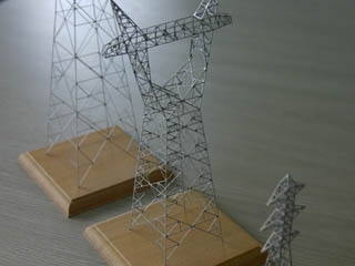 えぼし型高圧線鉄塔模型写真